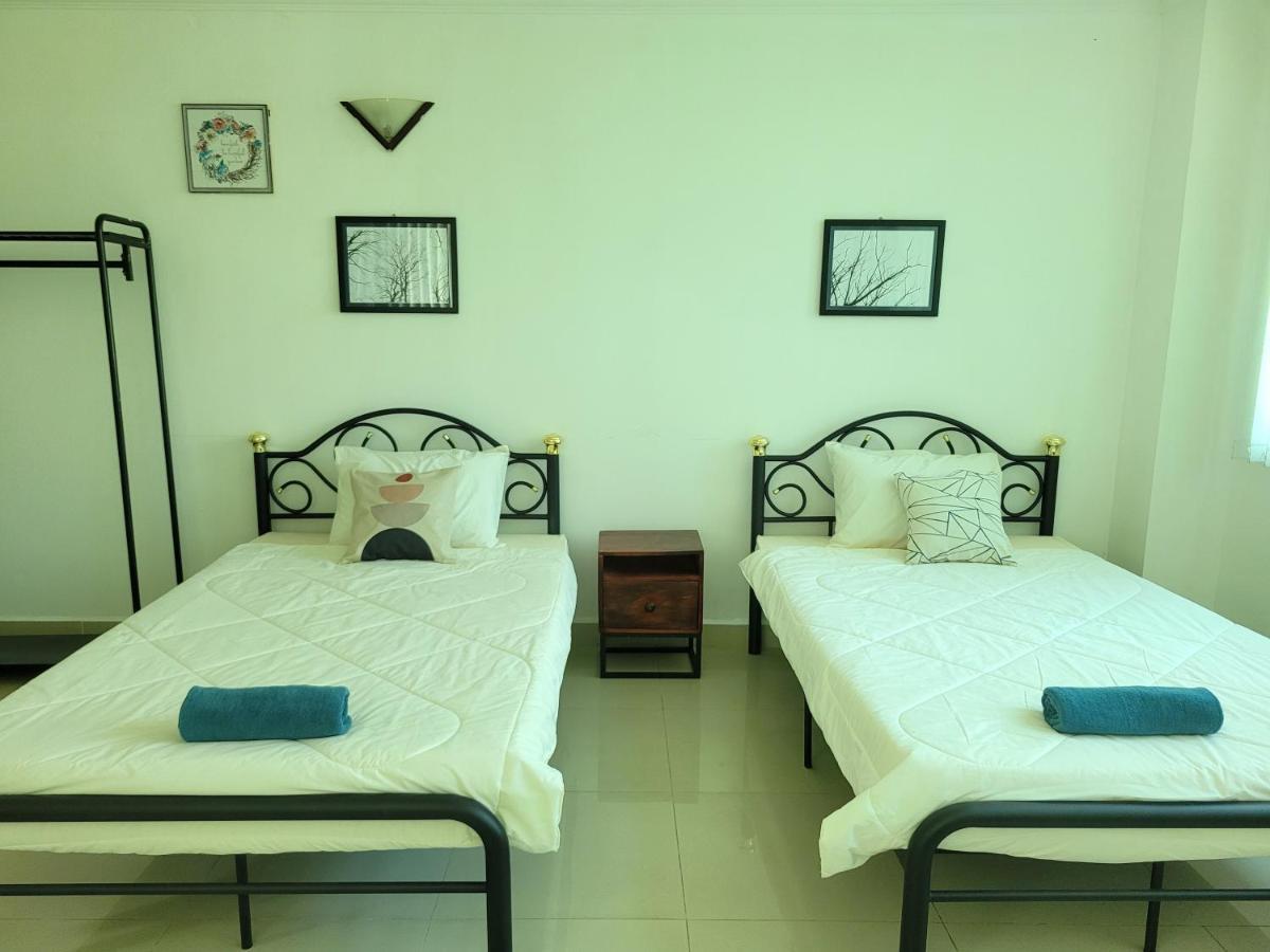 Yana House Phnom Penh Hotel Exterior photo
